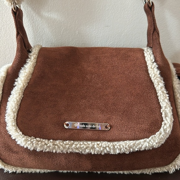 W Concept Shearling Shoulder Bag - Picture 5 of 15